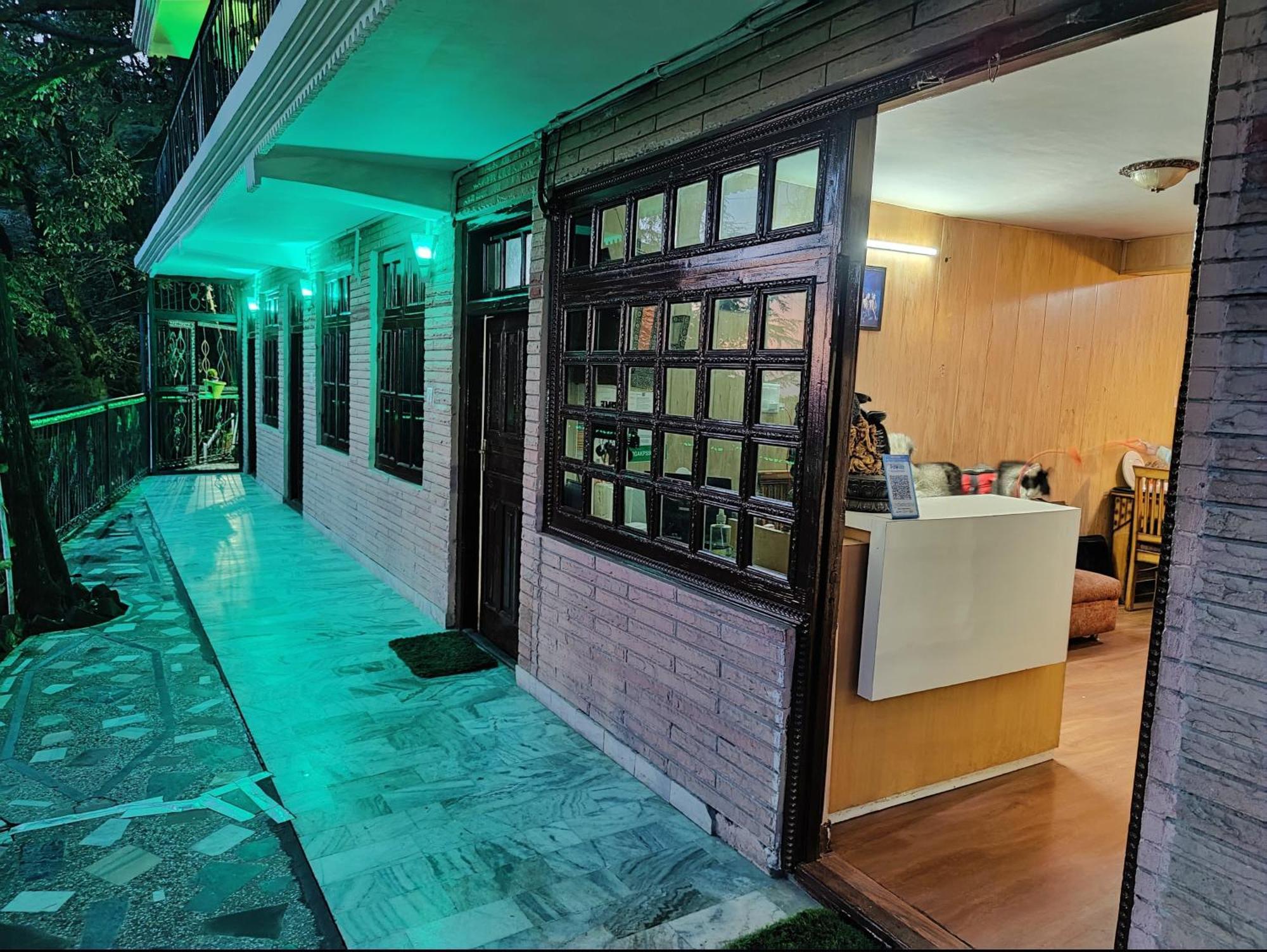Jakhu Vibes シムラー エクステリア 写真